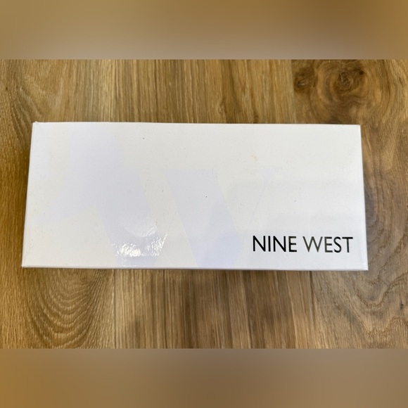 Nine West Blaha Light Blue Suede Kitten, Heel Flats Size 6 M NIB - Picture 5 of 7